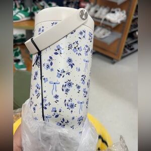 Hydro peak bow floral cup